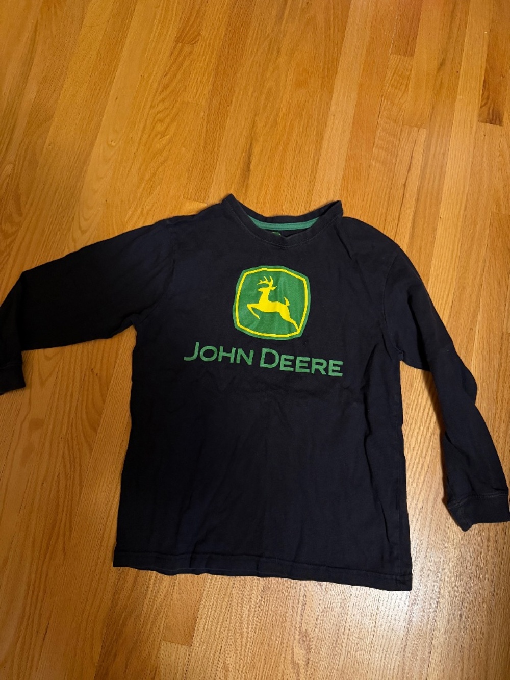Cotton John Deere Long Sleeve Tee - size small (8)